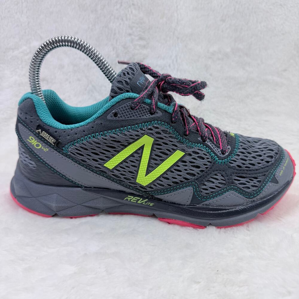 New Balance 910v2 GTX Womens Trail Running Shoes Gray Teal Pink Size 6.5